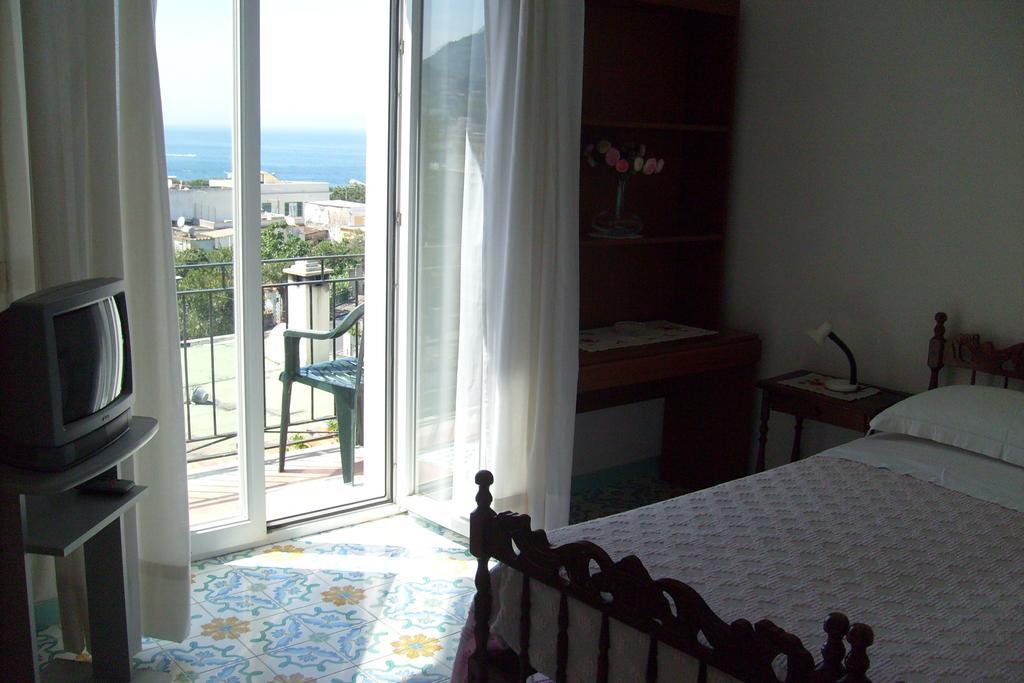 Villa Luna Di Miele 卡萨米乔拉泰尔梅 客房 照片